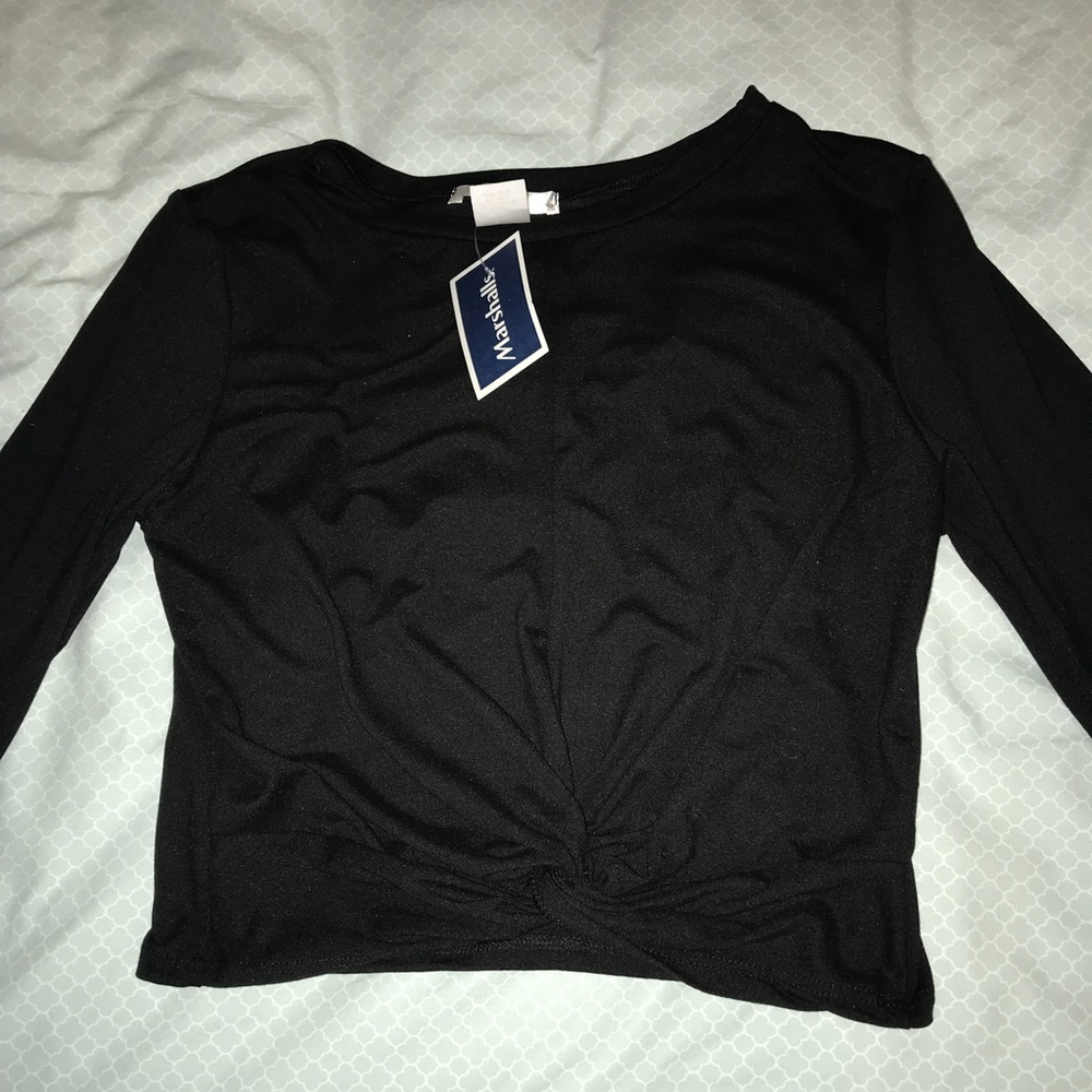 Front tie crop top! Size M